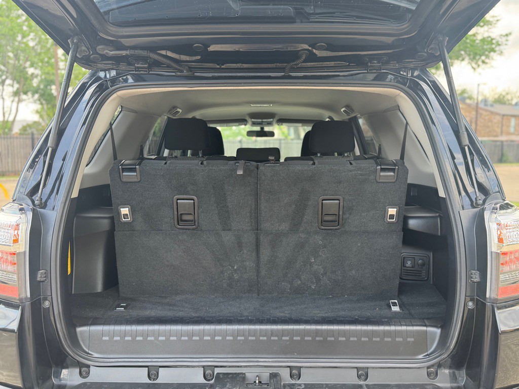 2017 Toyota 4Runner Image 30