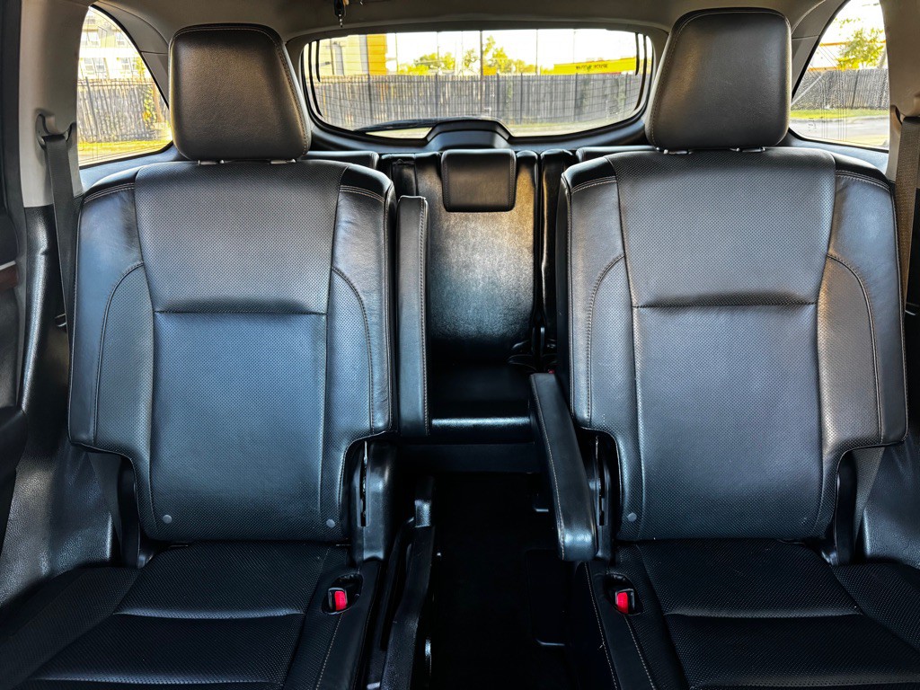 2015 Toyota Highlander Image 30