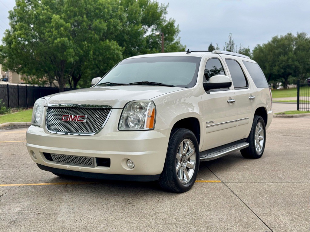 2014 GMC Yukon Image 2