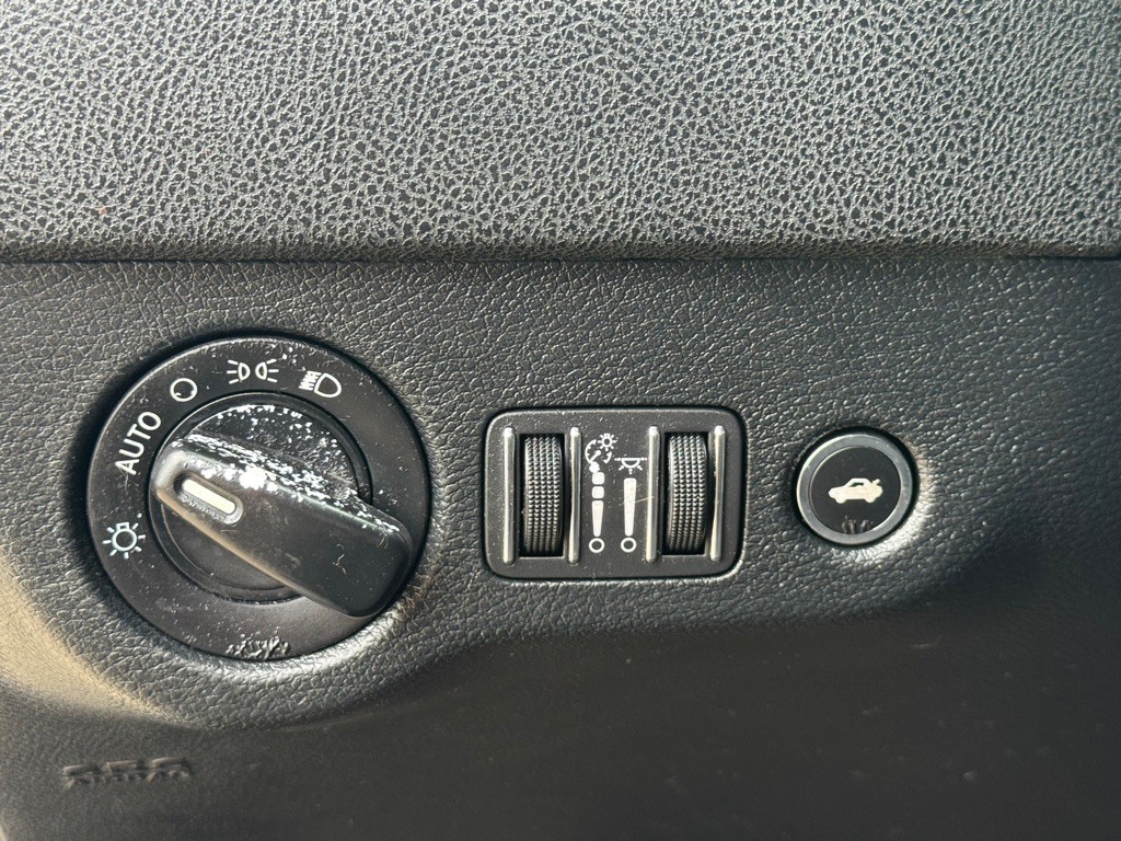 2018 Dodge Charger Image 8