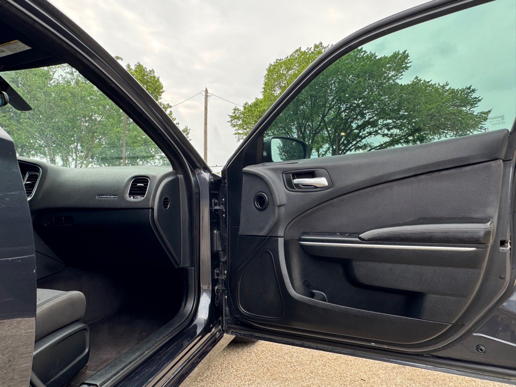 2018 Dodge Charger Image 25