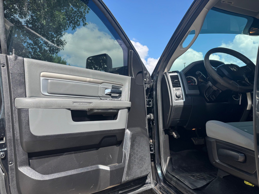 2016 RAM 1500 Image 5