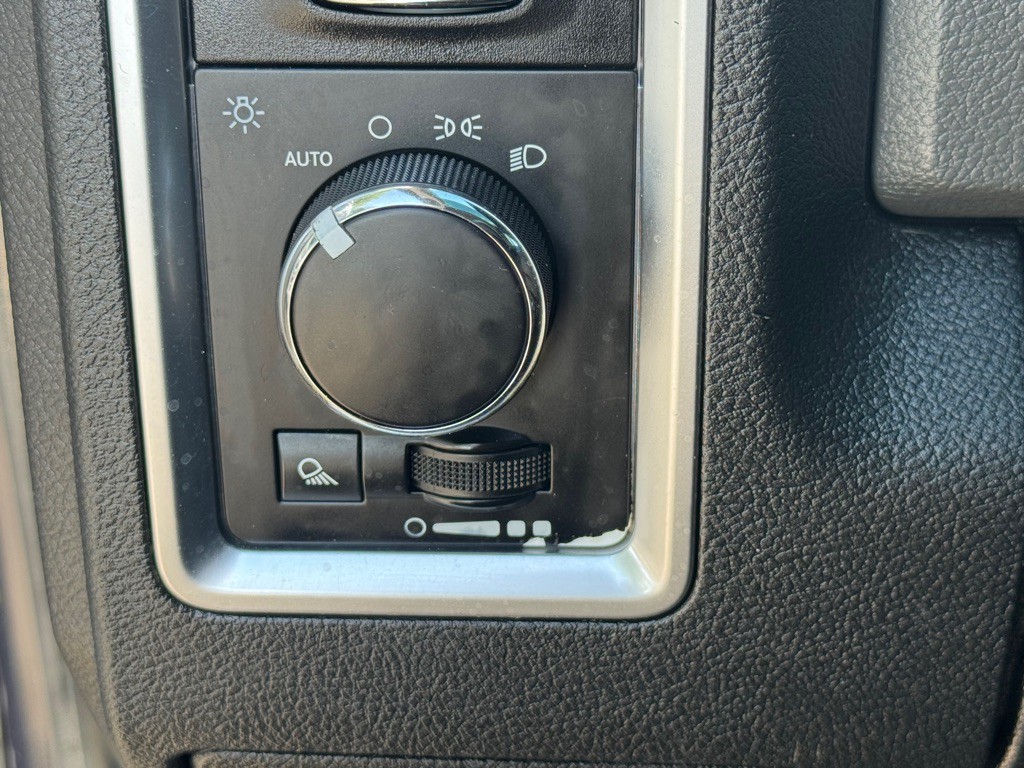 2016 RAM 1500 Image 8