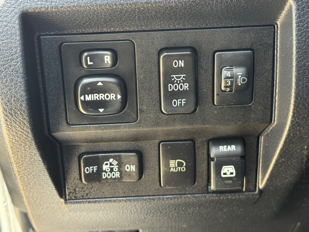 2018 Toyota Tundra Image 9