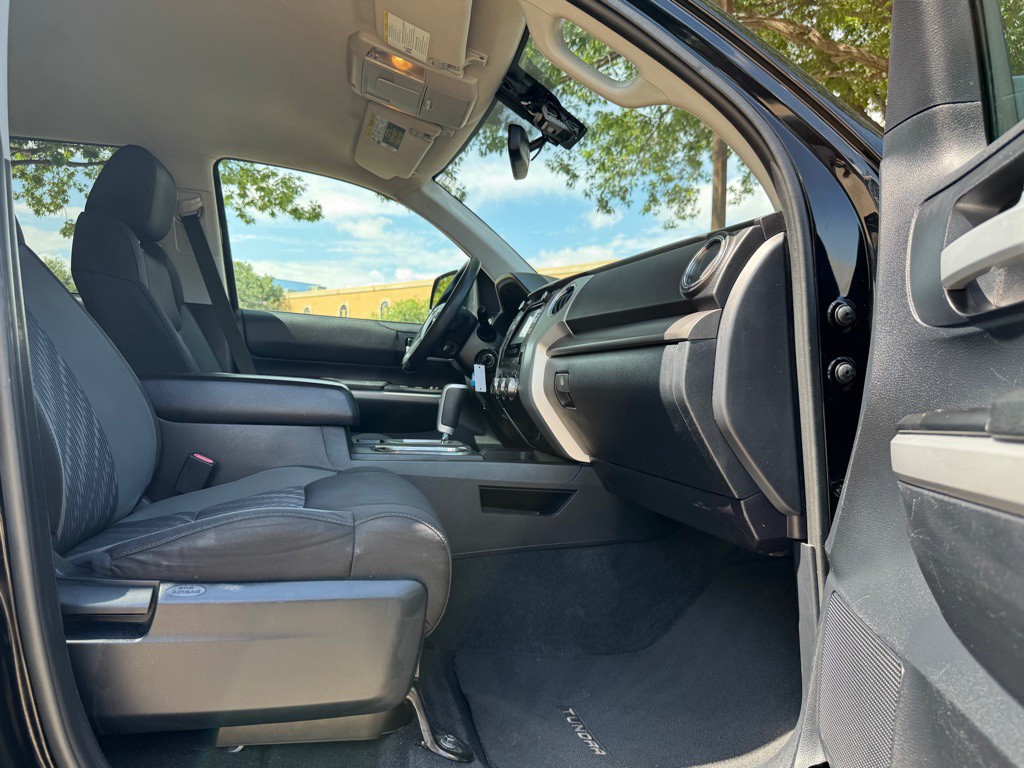 2018 Toyota Tundra Image 30