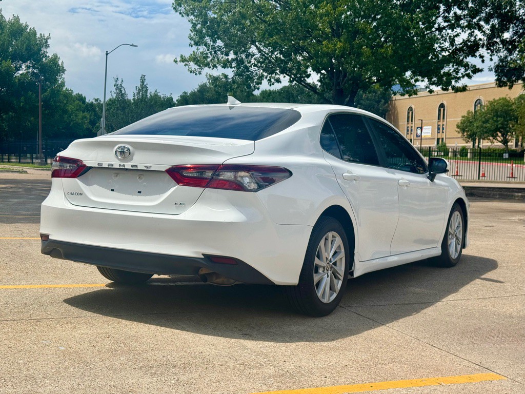 2021 Toyota Camry Image 3