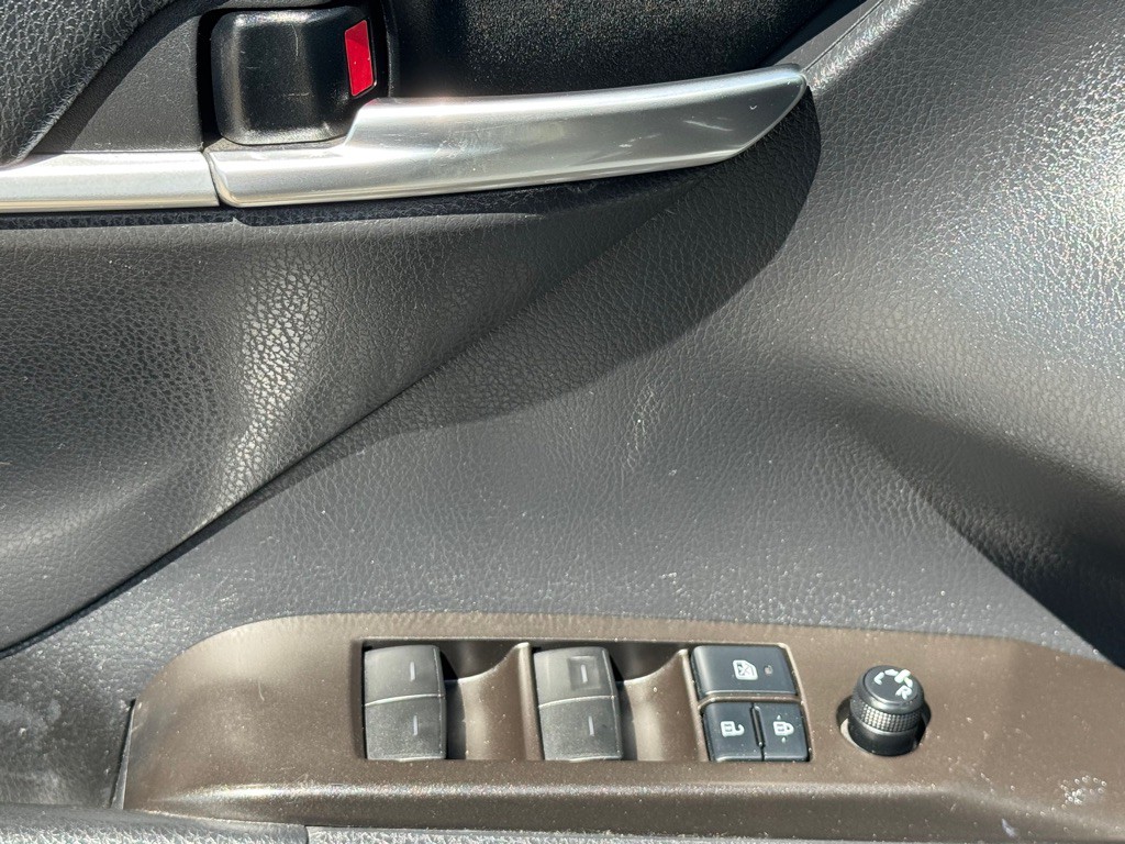 2021 Toyota Camry Image 6