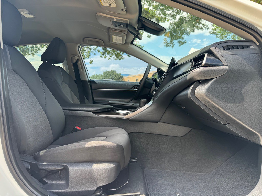 2021 Toyota Camry Image 27