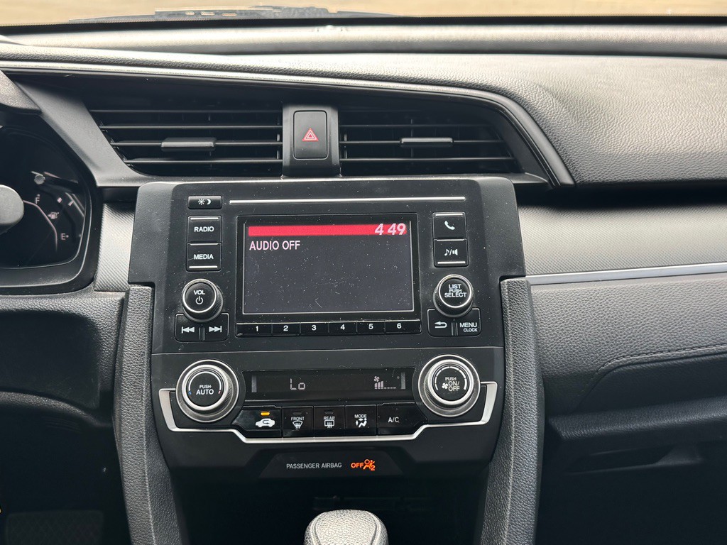2016 Honda Civic Image 17