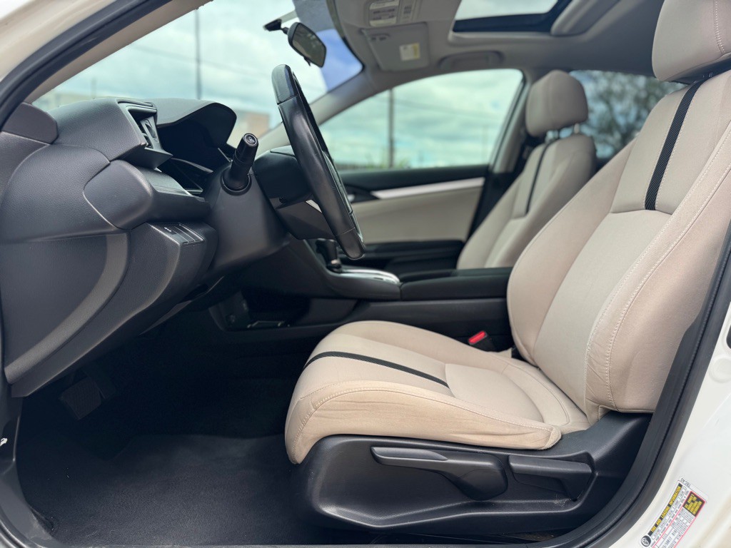 2018 Honda Civic Image 8