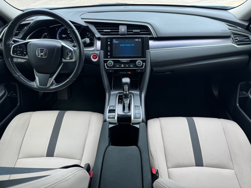 2018 Honda Civic Image 16