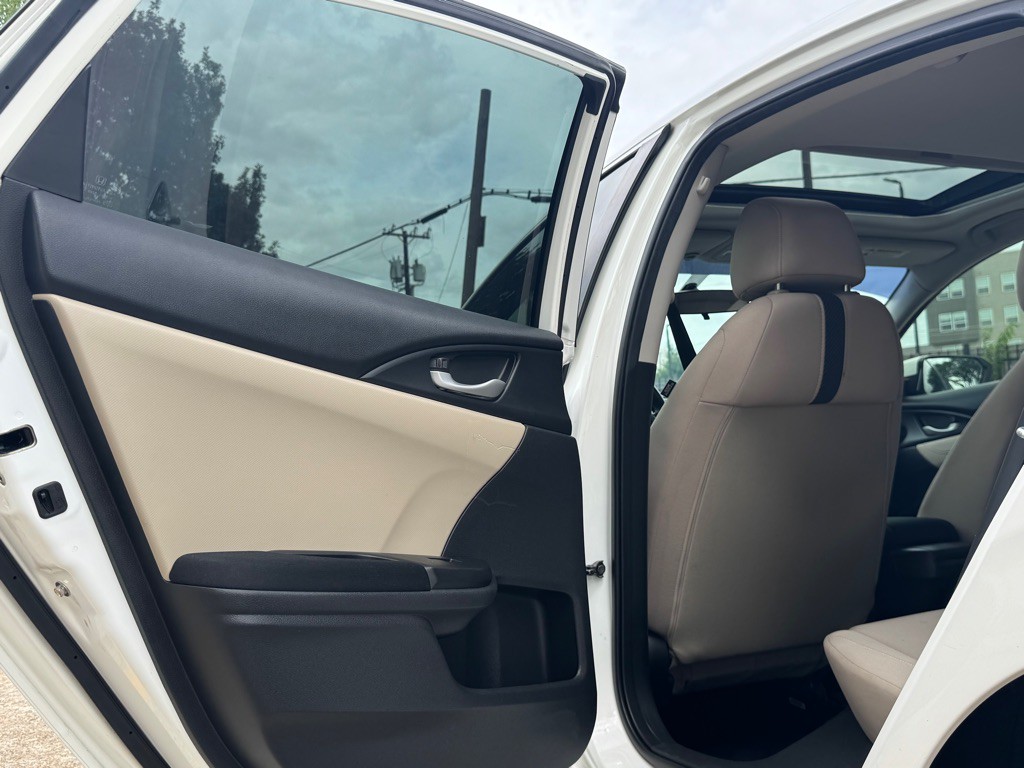2018 Honda Civic Image 23