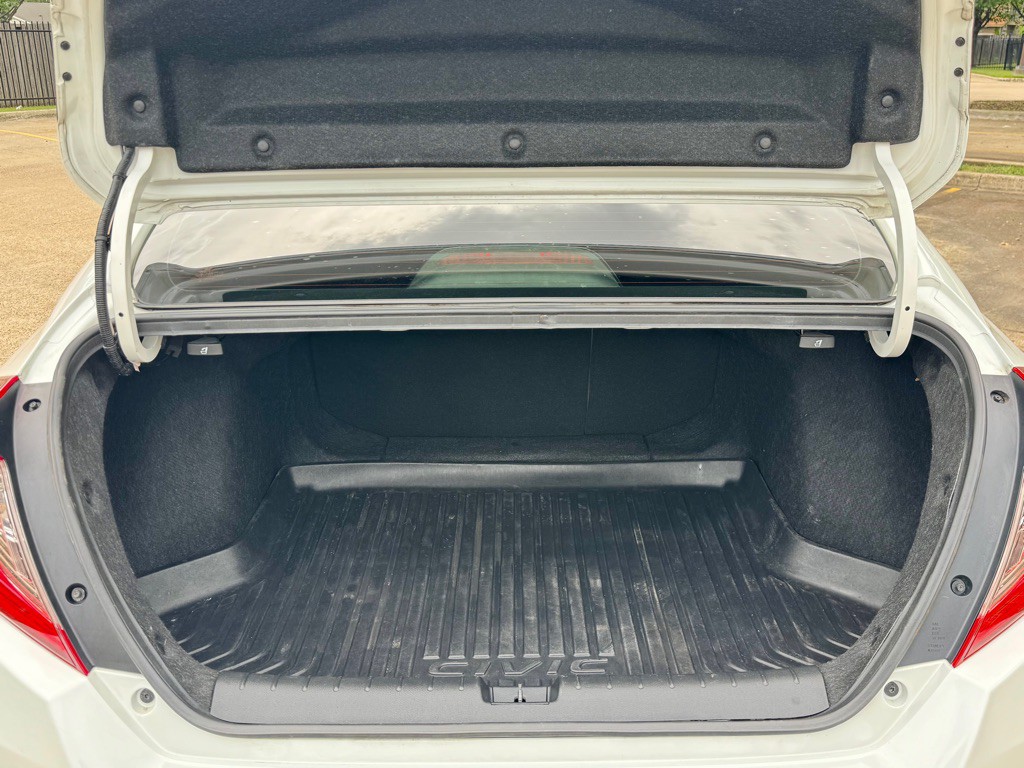 2018 Honda Civic Image 29