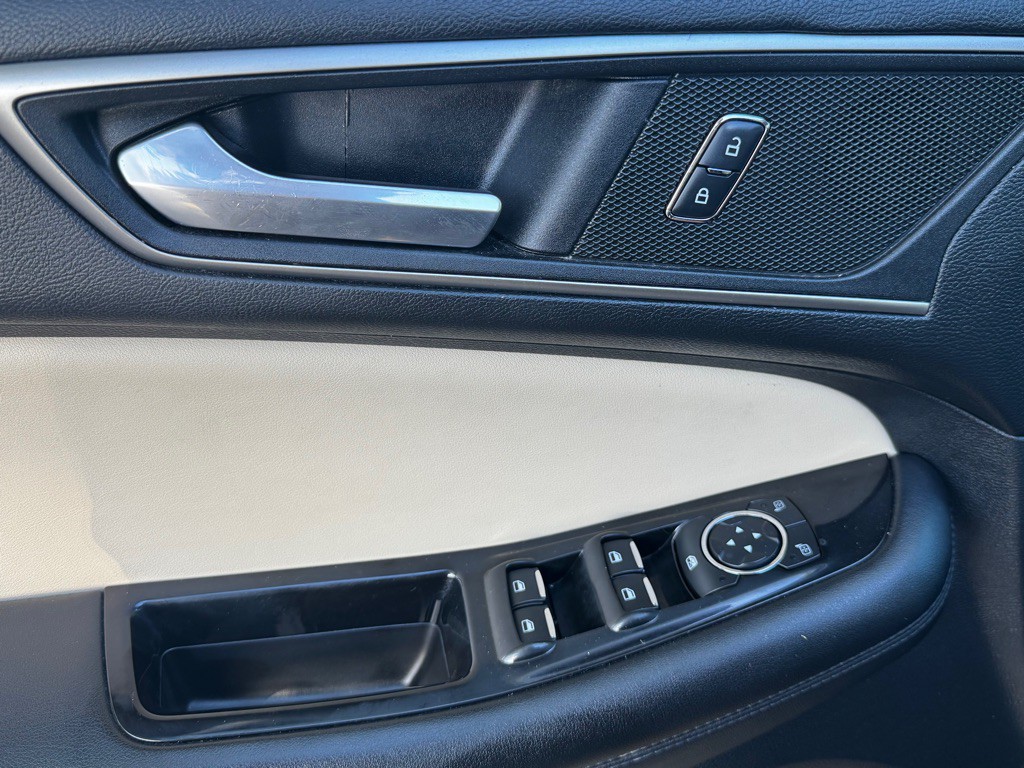2016 Ford Edge Image 6