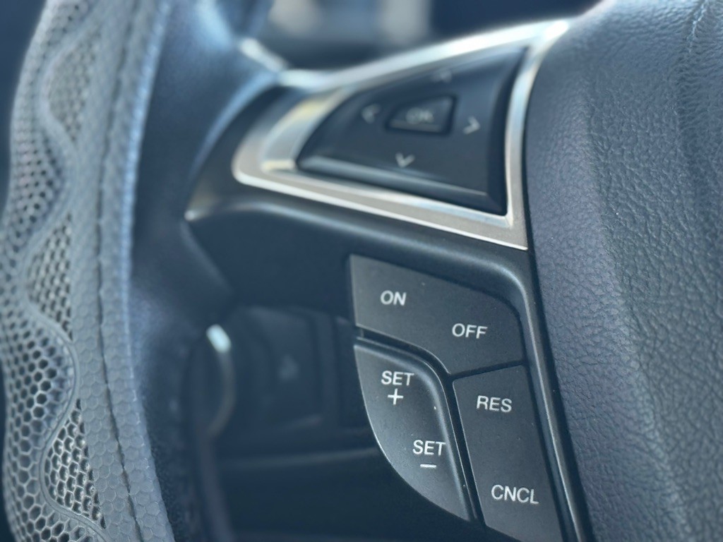 2016 Ford Edge Image 11