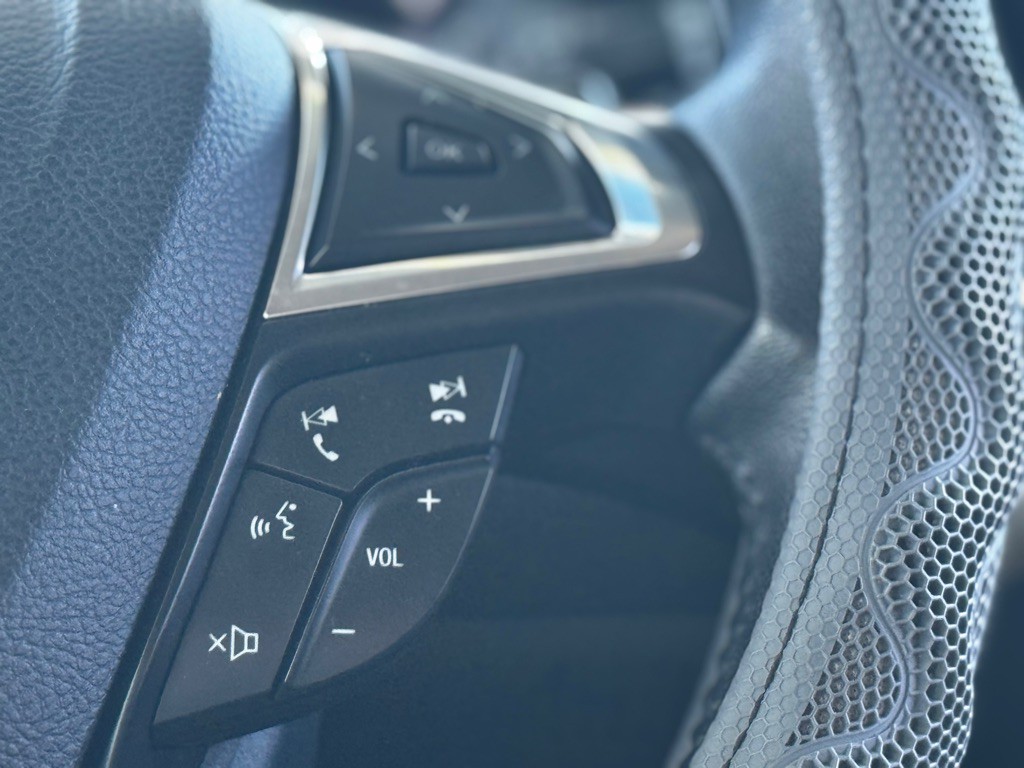 2016 Ford Edge Image 12