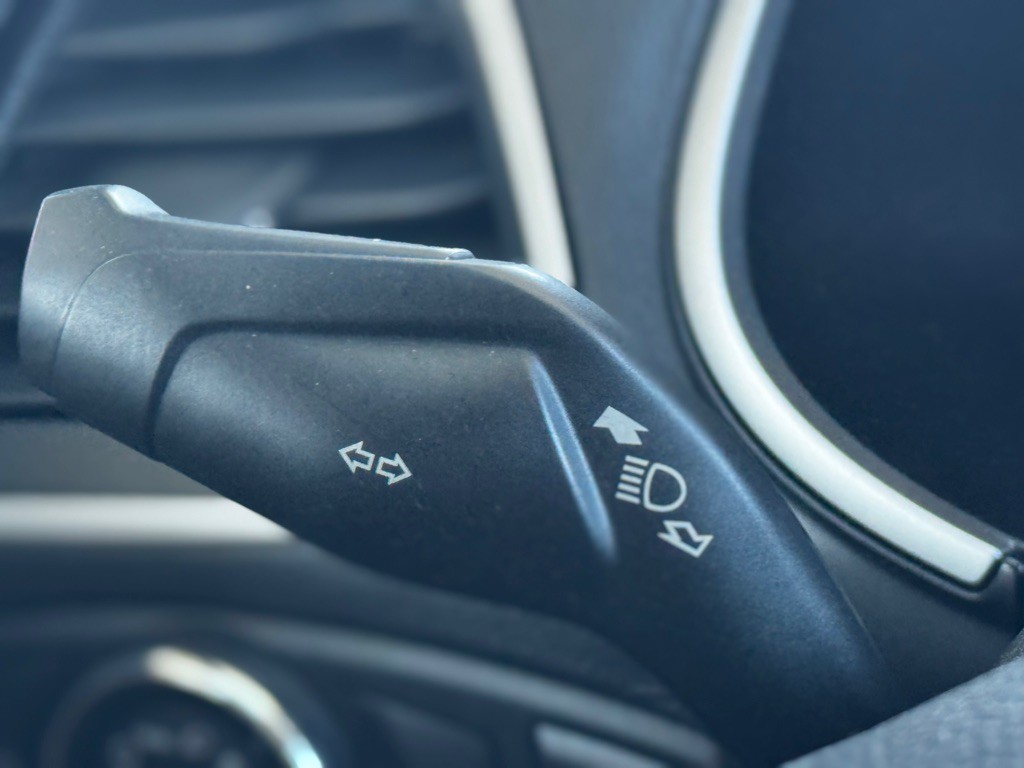 2016 Ford Edge Image 13
