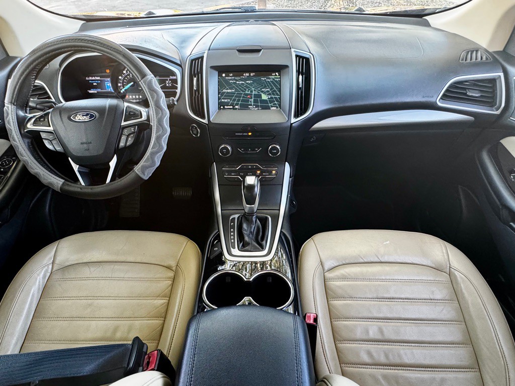 2016 Ford Edge Image 16