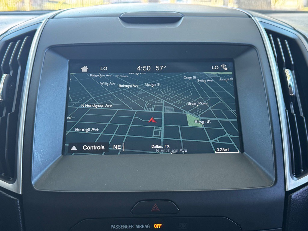 2016 Ford Edge Image 19