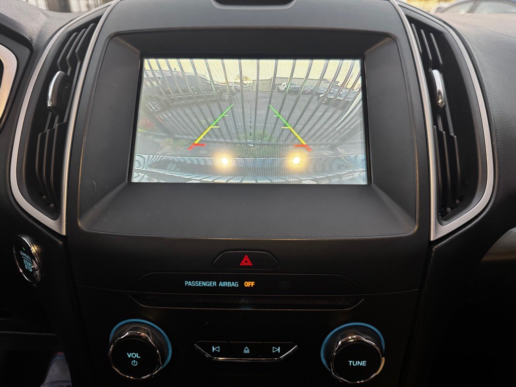 2016 Ford Edge Image 22