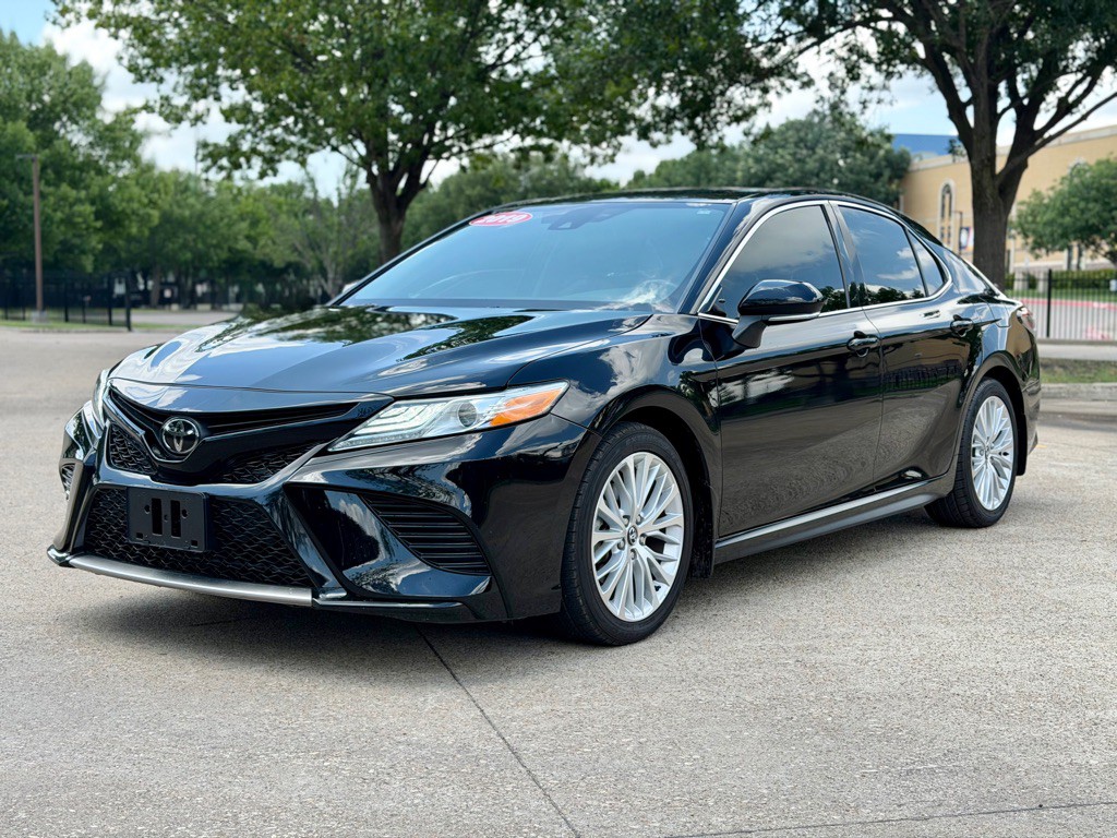 2019 Toyota Camry Image 1