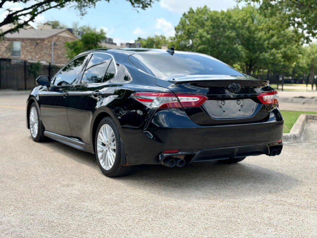 2019 Toyota Camry Image 4