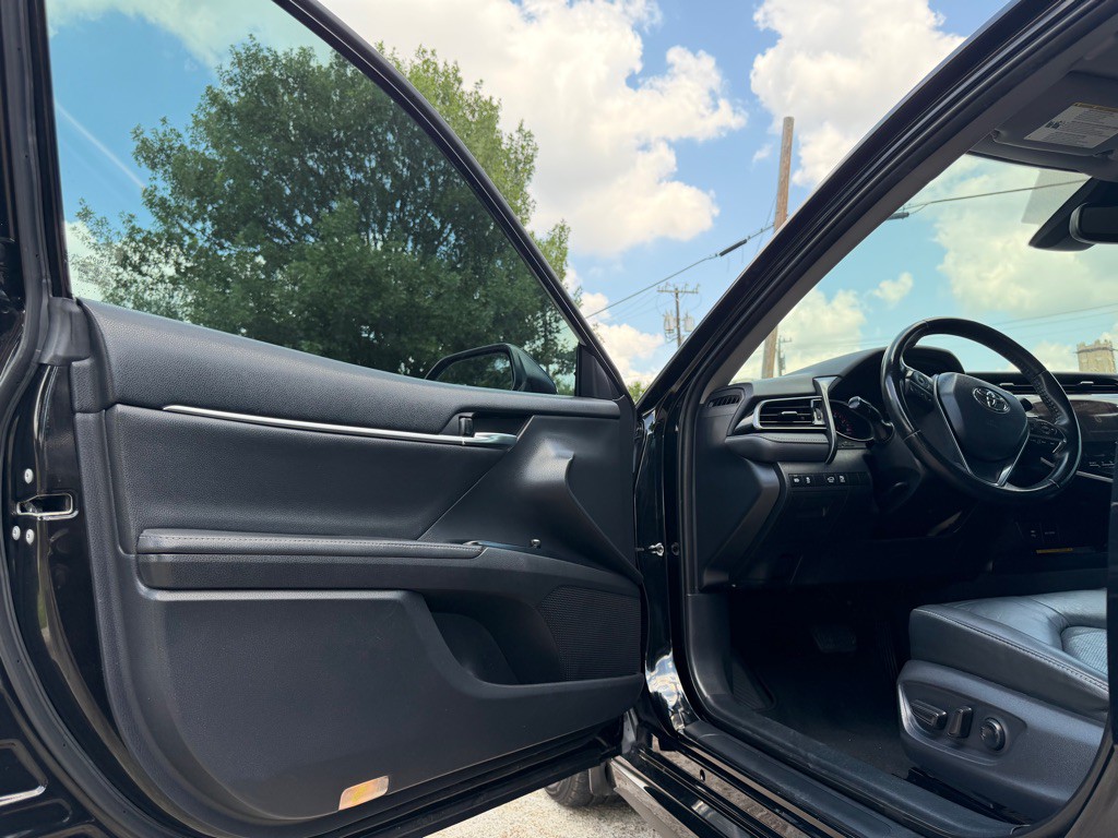 2019 Toyota Camry Image 5