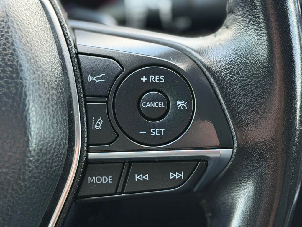 2019 Toyota Camry Image 11