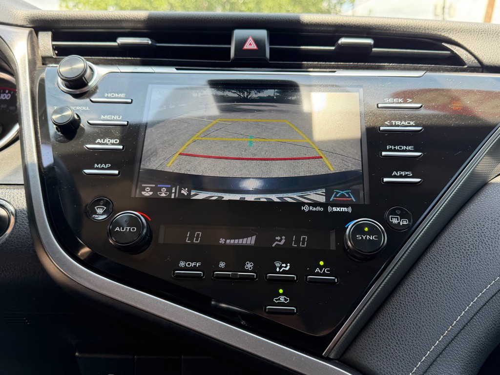 2019 Toyota Camry Image 22