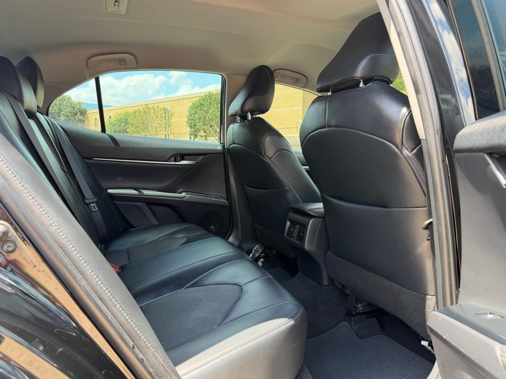 2019 Toyota Camry Image 27