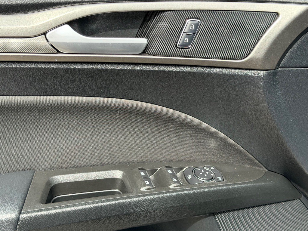 2018 Ford Fusion Image 6