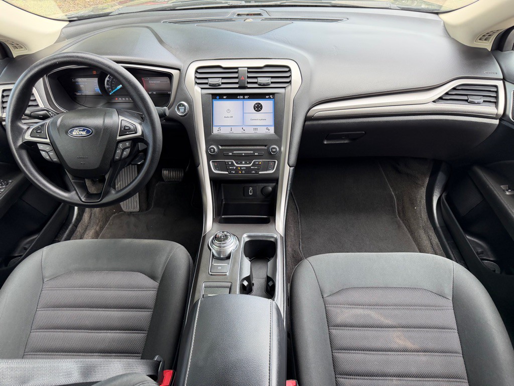2018 Ford Fusion Image 16