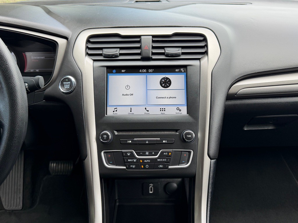 2018 Ford Fusion Image 18