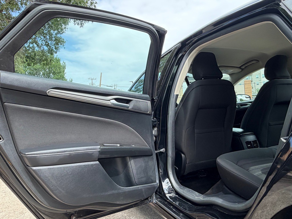 2018 Ford Fusion Image 27