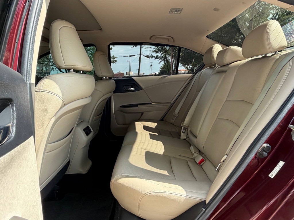 2014 Honda Accord Image 25