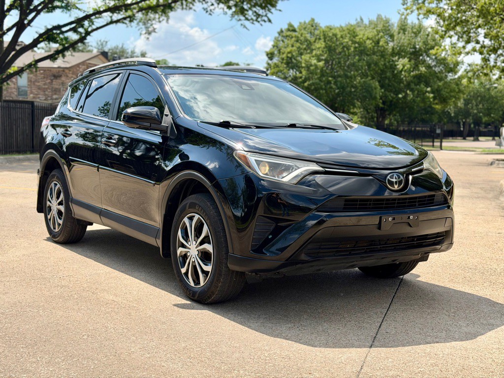 2018 Toyota Rav4 Image 2