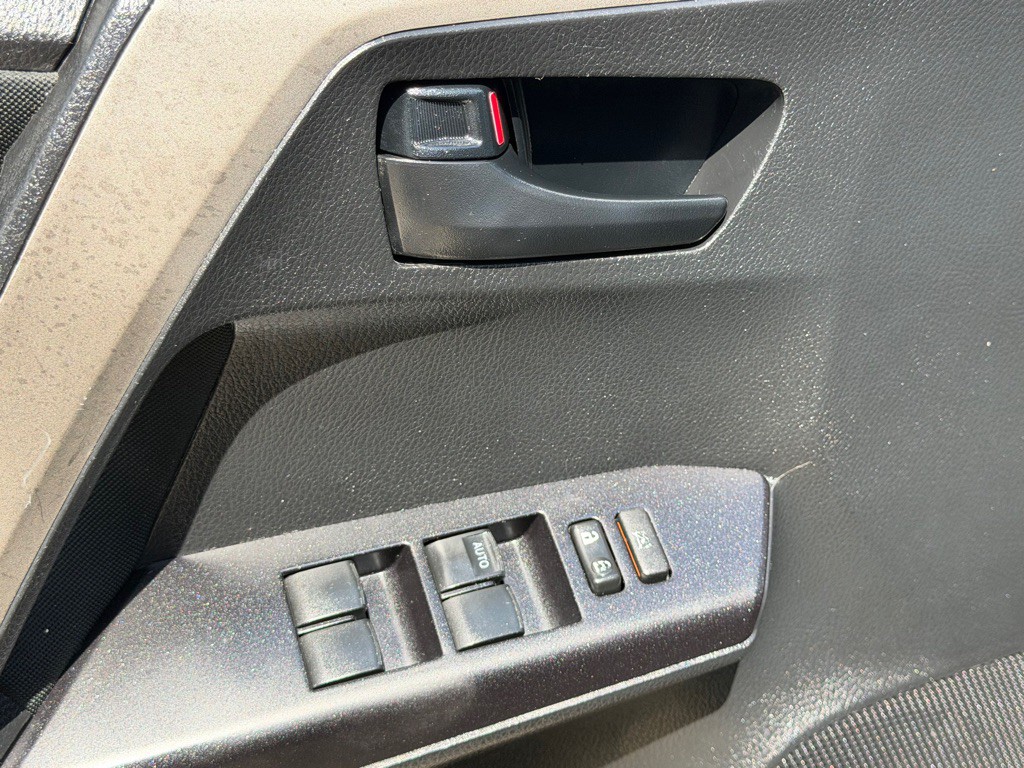 2018 Toyota Rav4 Image 6