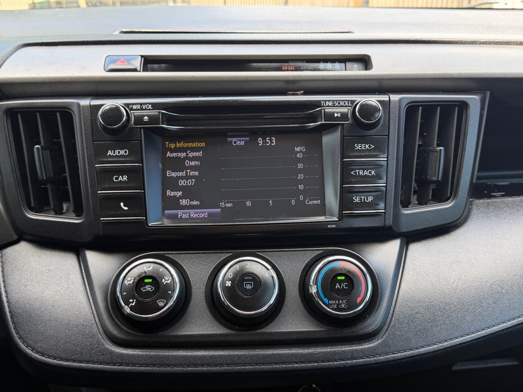 2018 Toyota Rav4 Image 18