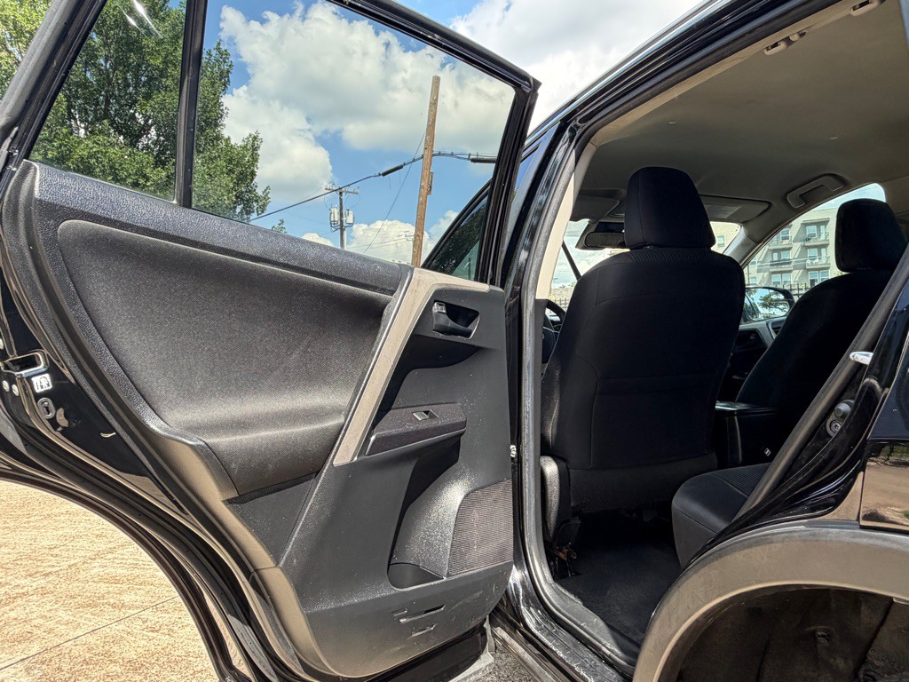 2018 Toyota Rav4 Image 21
