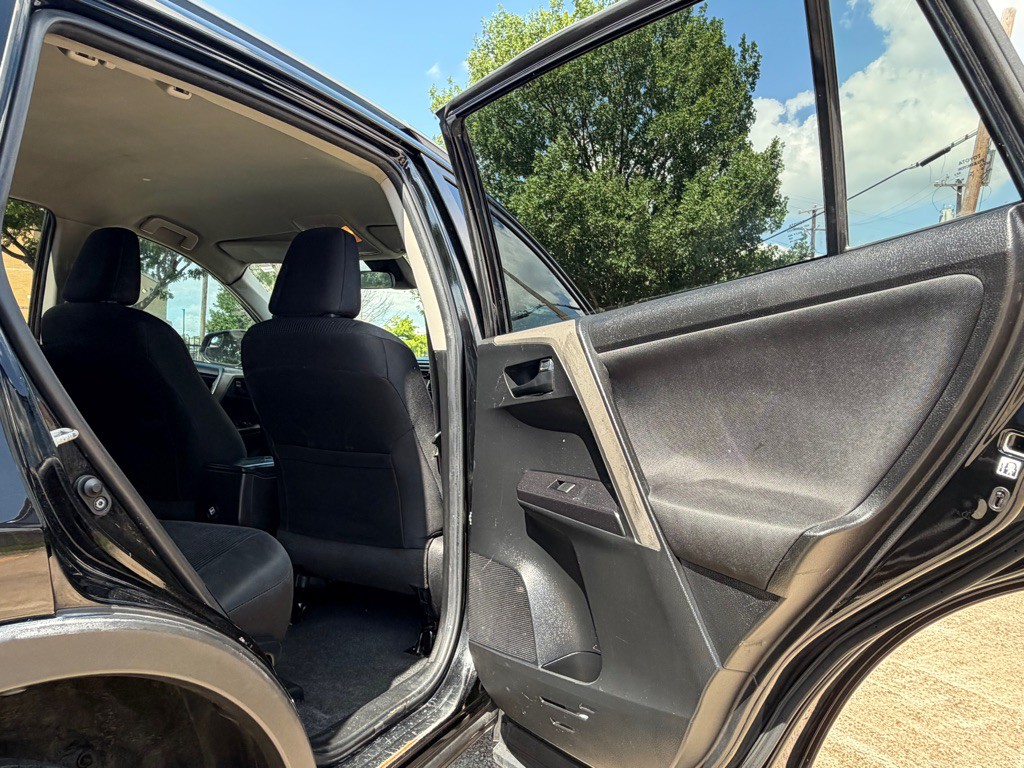 2018 Toyota Rav4 Image 23