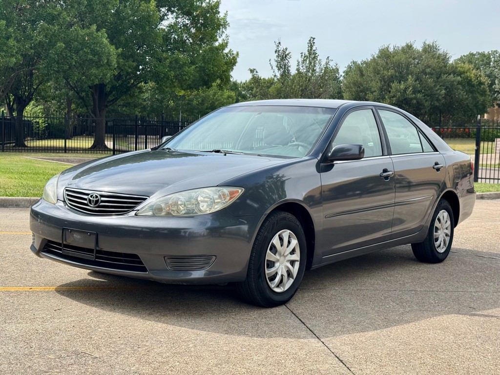 2005 Toyota Camry Image 1
