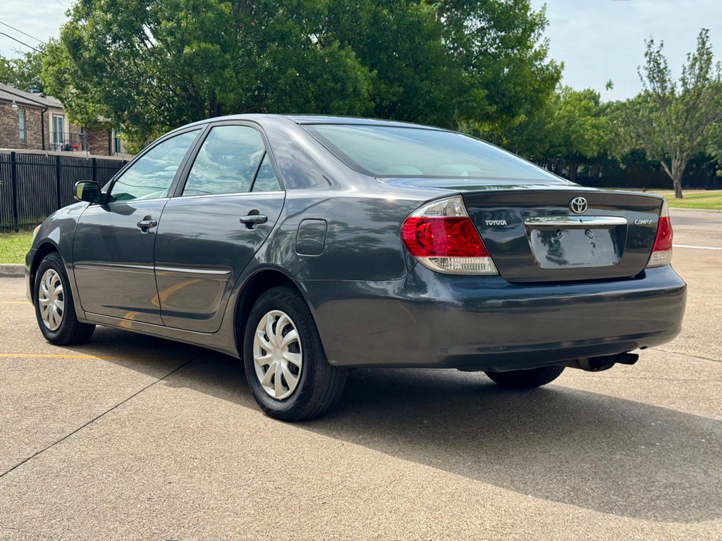 2005 Toyota Camry Image 4
