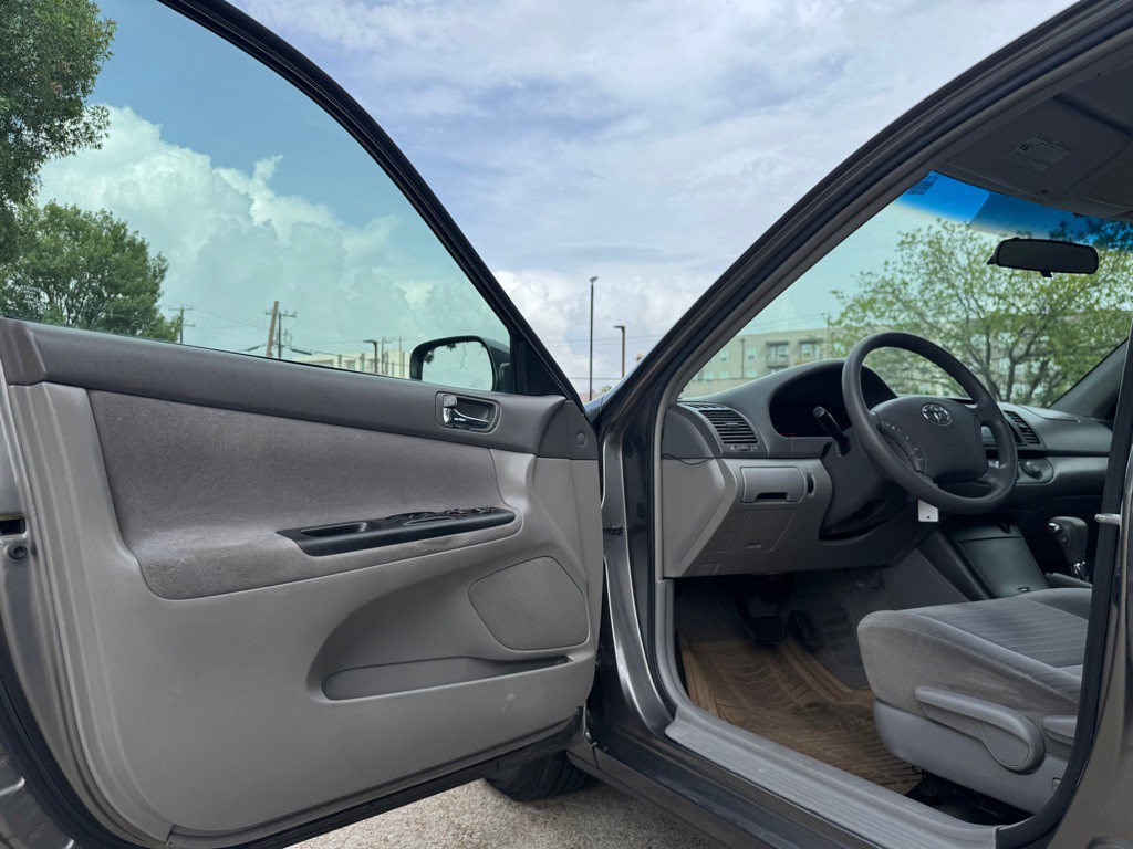 2005 Toyota Camry Image 5