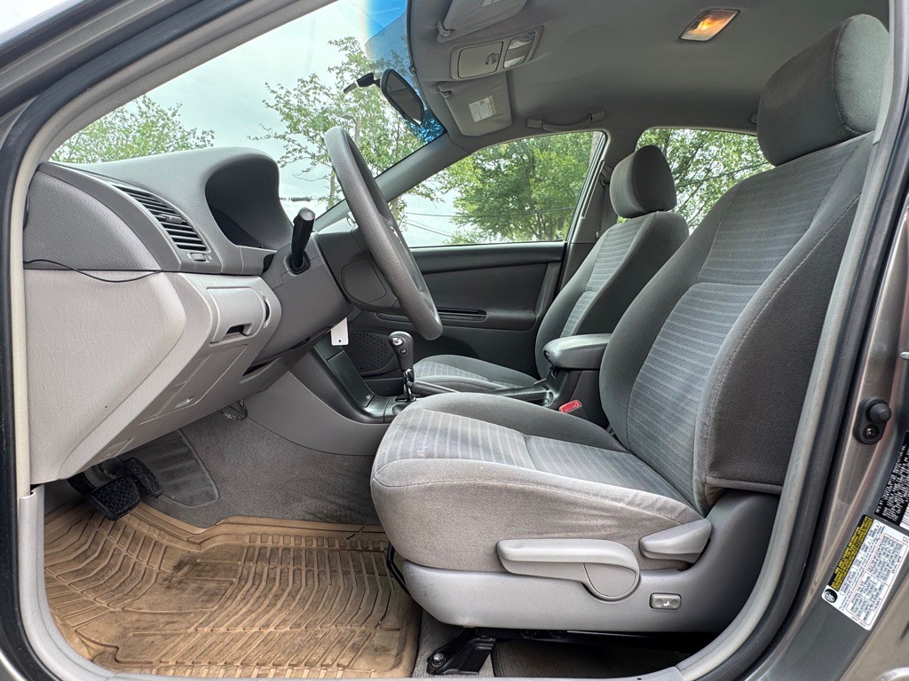 2005 Toyota Camry Image 7