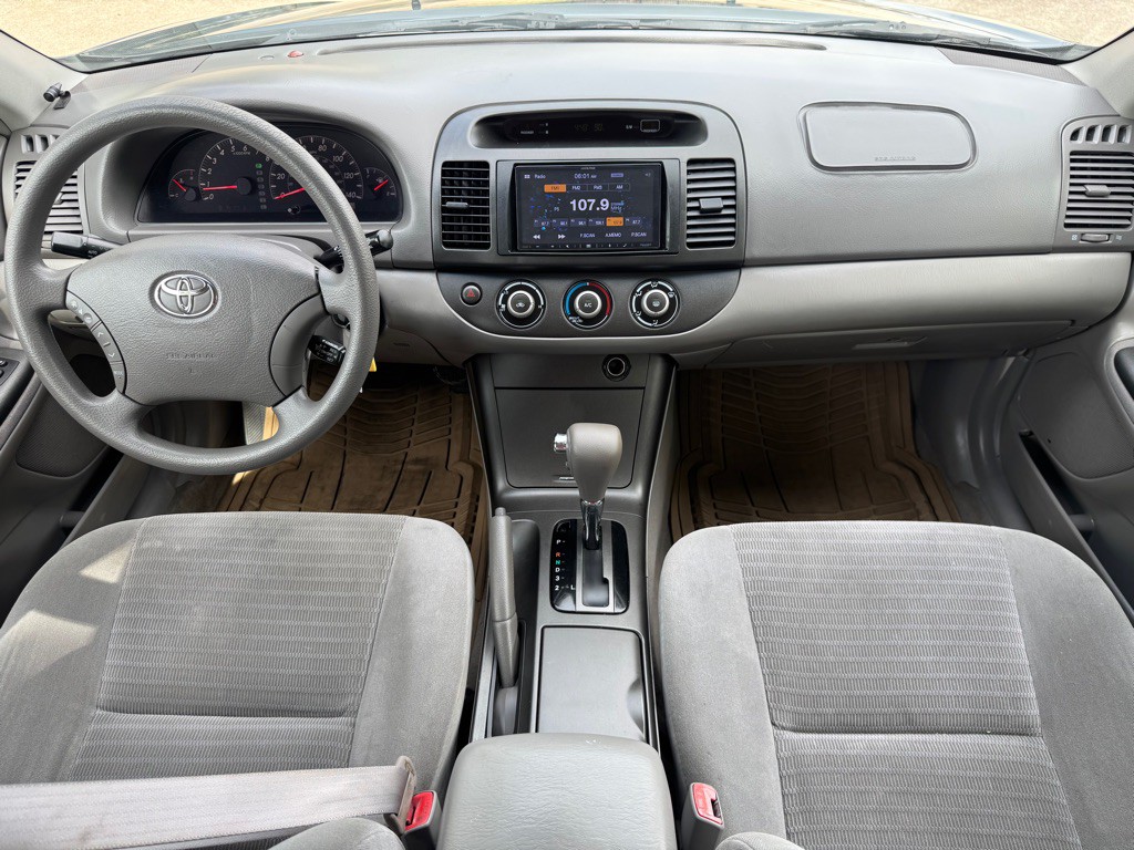 2005 Toyota Camry Image 13