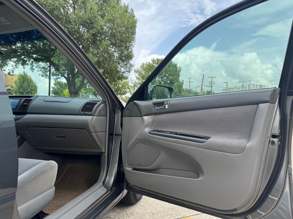 2005 Toyota Camry Image 22