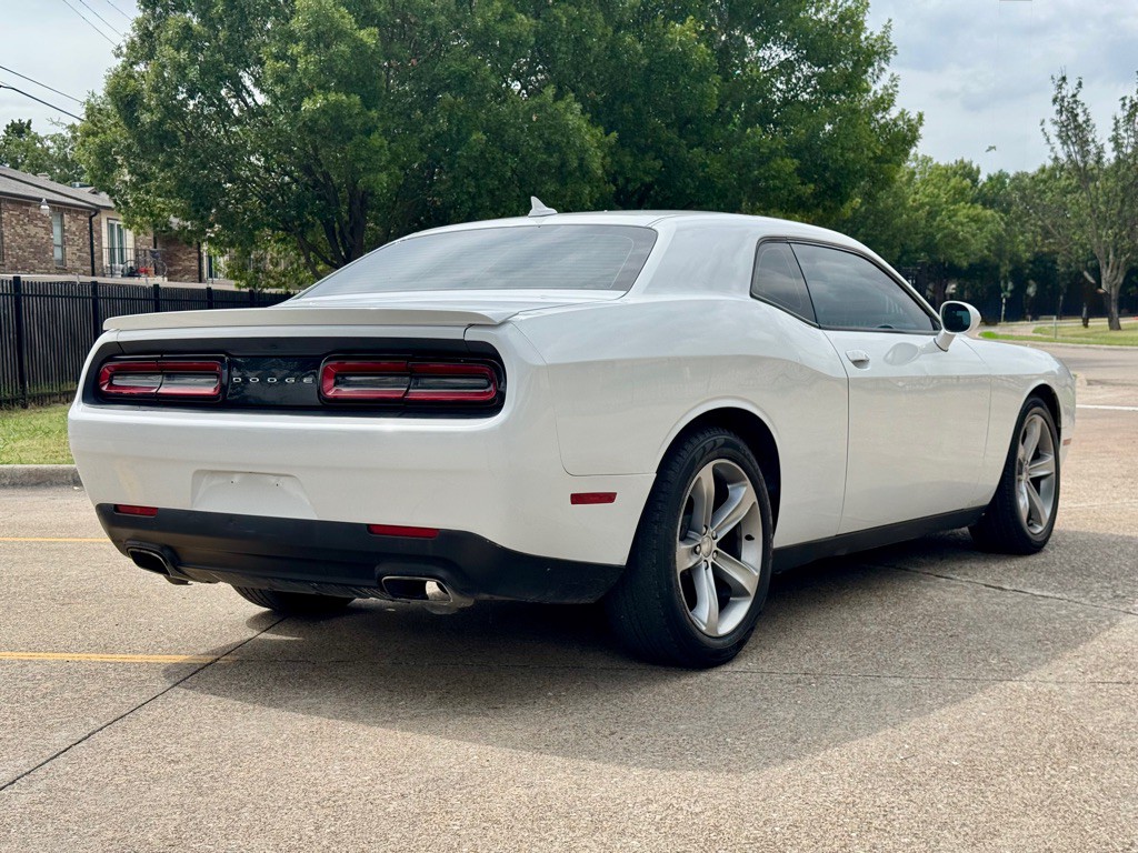 2015 Dodge Challenger Image 3