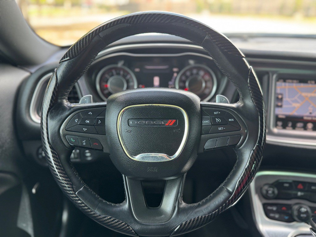 2015 Dodge Challenger Image 9