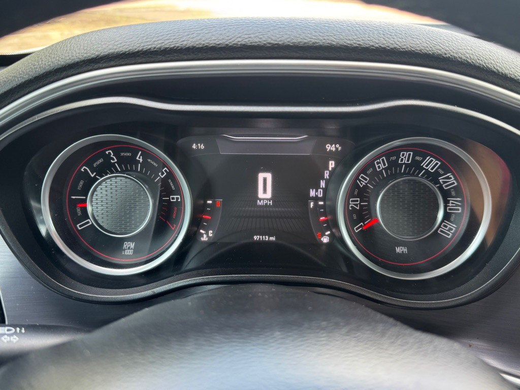 2015 Dodge Challenger Image 13