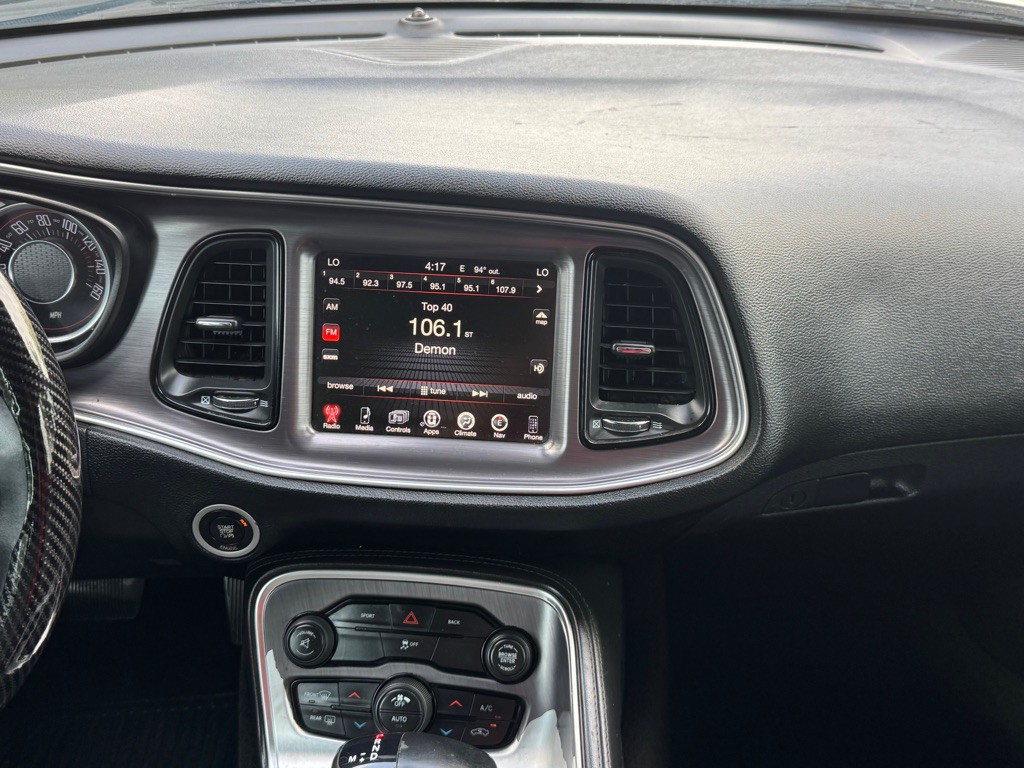 2015 Dodge Challenger Image 17